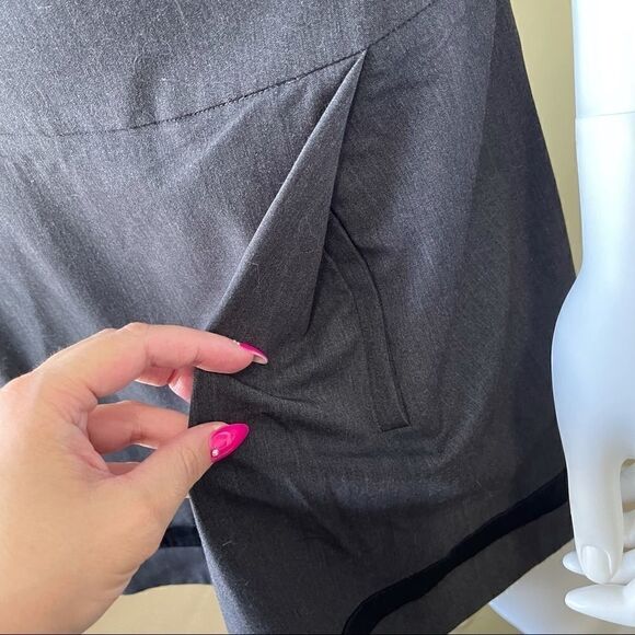 Short Charcoal Grey Skirt with Pockets - Picture 6 of 7